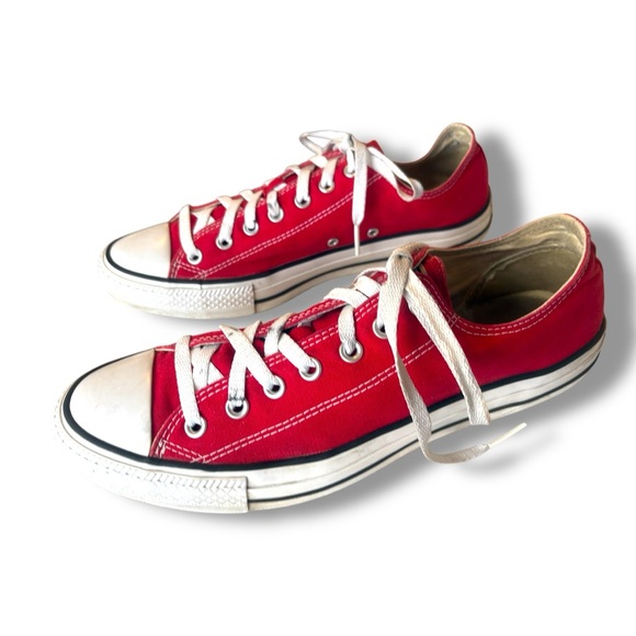 Converse Chuck Taylor All Star Canvas Low top Red Sneakers. Men’s 11, Women’s 13 - Picture 4 of 6